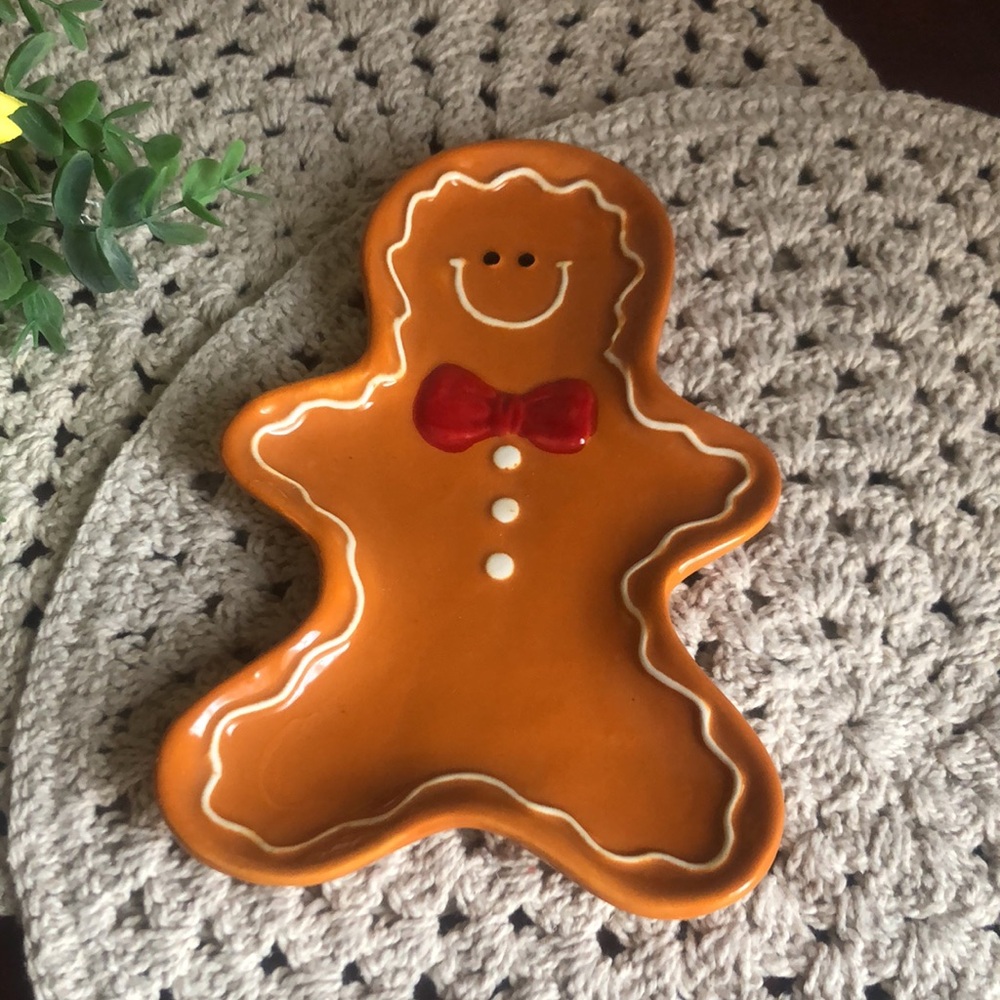 Gingerbread Man Holiday Spoon Rest - Picture 5 of 5